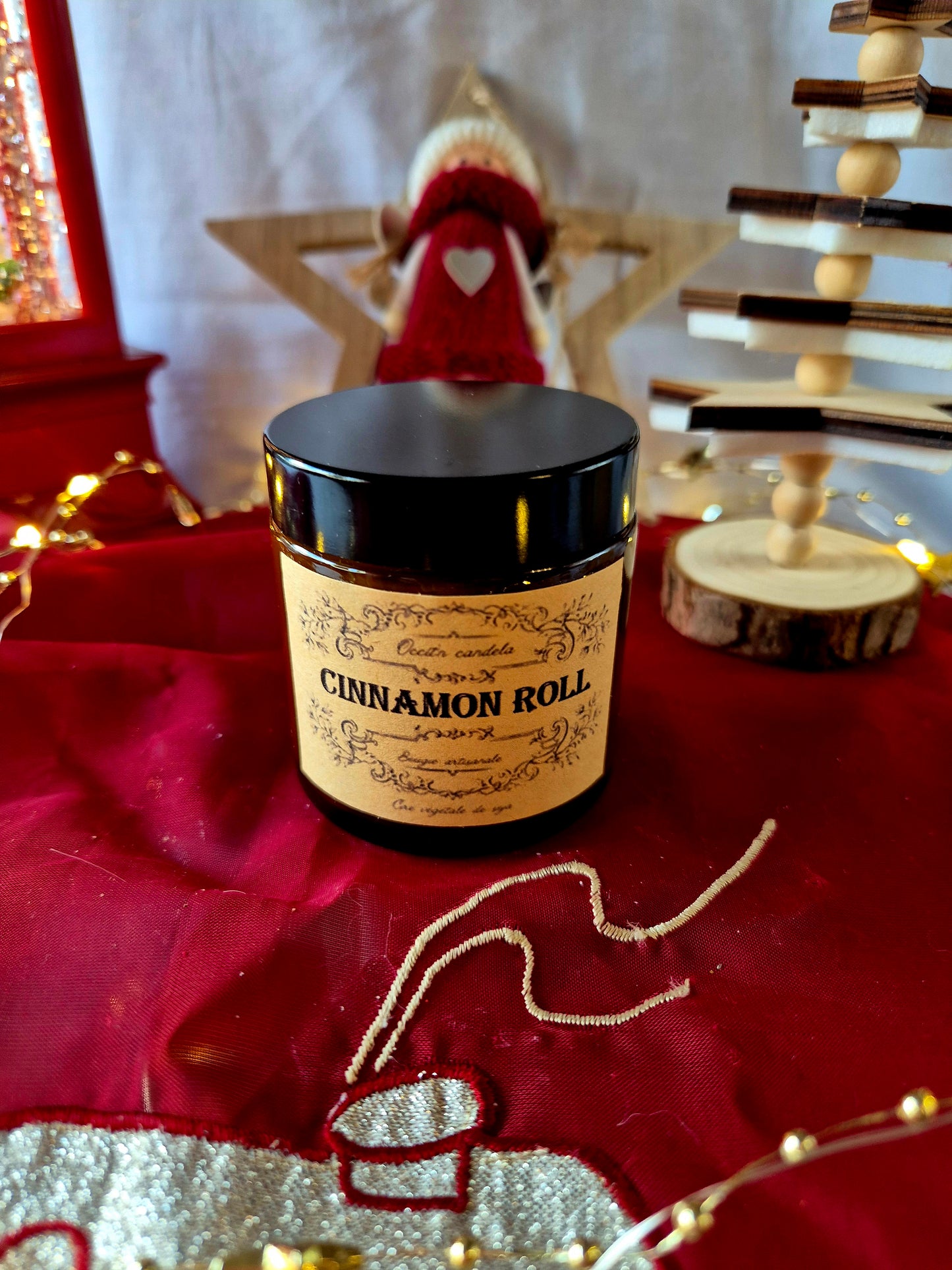 Apothicaire Cinnamon roll